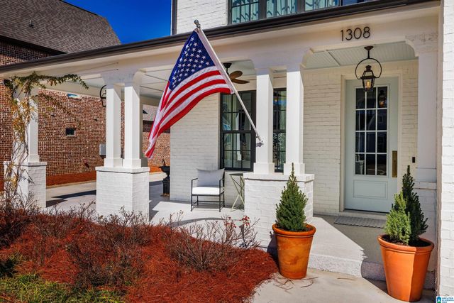 1308 SEVERN WAY, Hoover, AL 35244