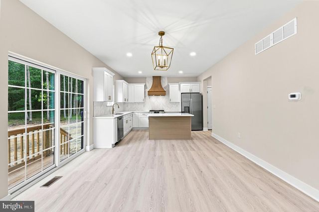 104 BLUE ANCHOR, Sicklerville, NJ 08081