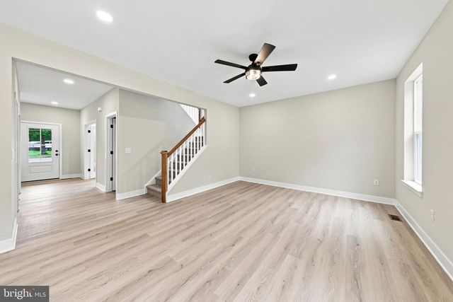 104 BLUE ANCHOR, Sicklerville, NJ 08081