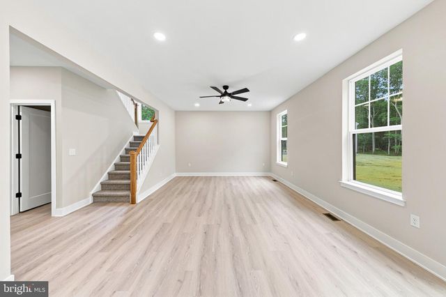 104 BLUE ANCHOR, Sicklerville, NJ 08081