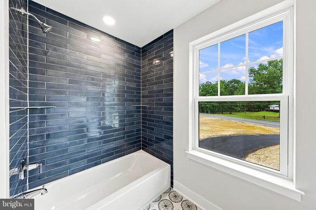 104 BLUE ANCHOR, Sicklerville, NJ 08081