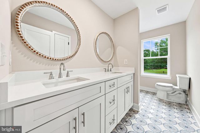 104 BLUE ANCHOR, Sicklerville, NJ 08081