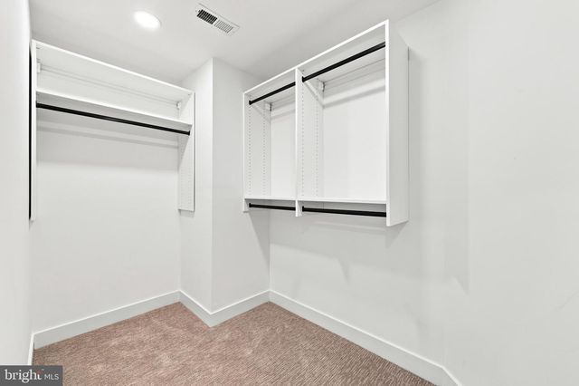 104 BLUE ANCHOR, Sicklerville, NJ 08081