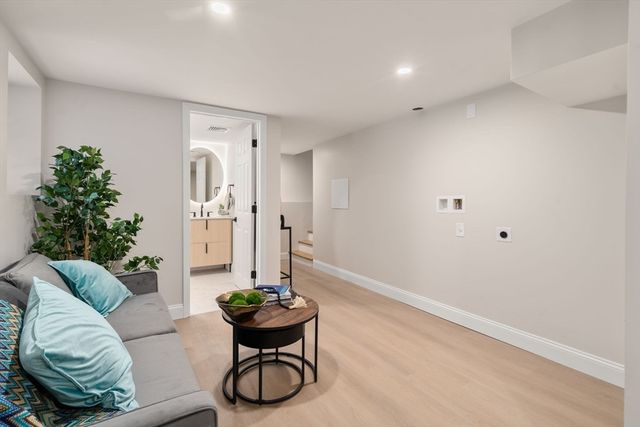 11 Wilshire Dr, Sharon, MA 02067