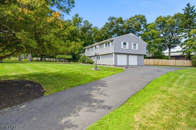 12 Medford Rd, Parsippany-troy Hills Twp., NJ 07950