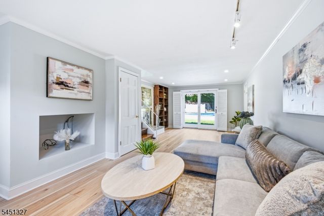 12 Medford Rd, Parsippany-troy Hills Twp., NJ 07950