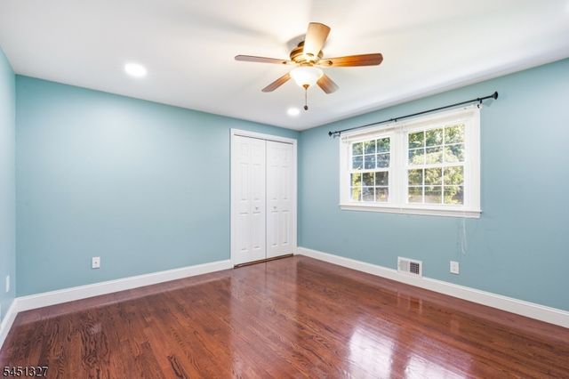 12 Medford Rd, Parsippany-troy Hills Twp., NJ 07950