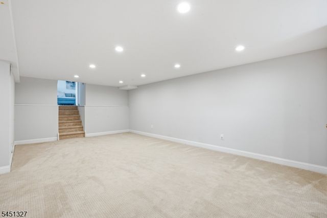 12 Medford Rd, Parsippany-troy Hills Twp., NJ 07950