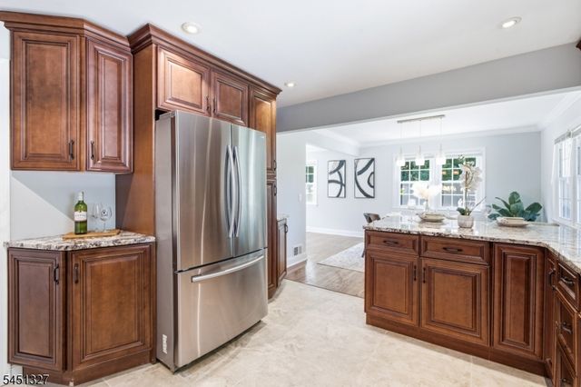 12 Medford Rd, Parsippany-troy Hills Twp., NJ 07950