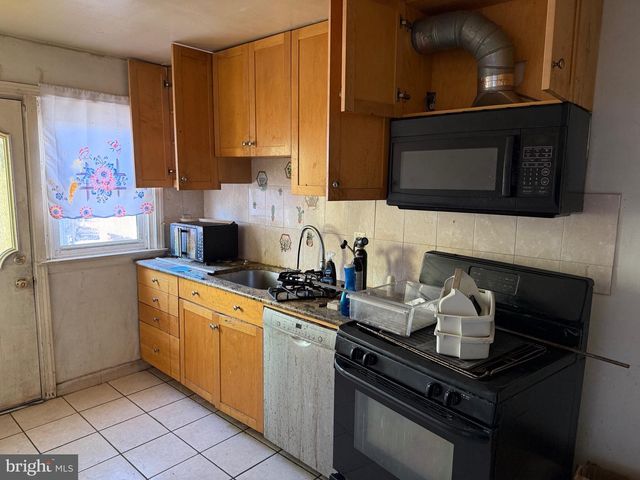 724 ASHLAND AVE, Crum Lynne, PA 19022