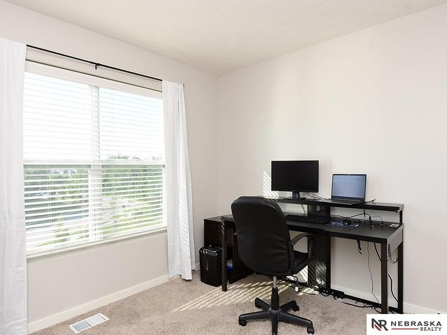 20873 T Court, Elkhorn, NE 68022