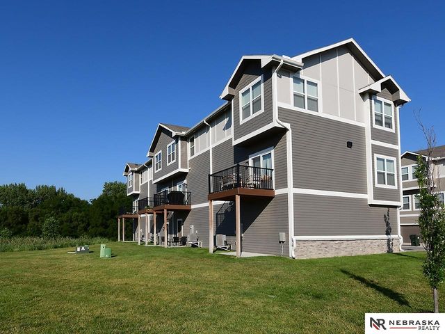 20873 T Court, Elkhorn, NE 68022