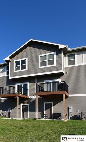 20873 T Court, Elkhorn, NE 68022