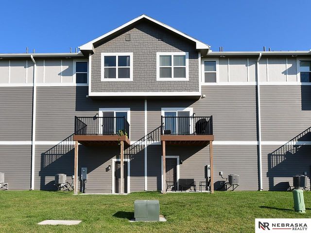 20873 T Court, Elkhorn, NE 68022