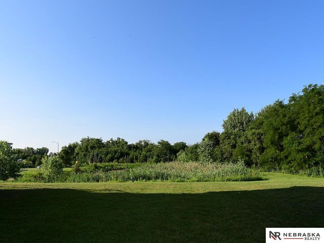 20873 T Court, Elkhorn, NE 68022