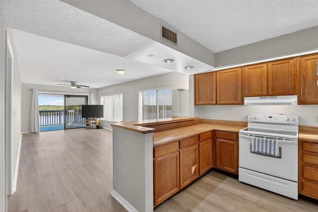 813 BAHIA DEL SOL DRIVE 34, Ruskin, FL 33570