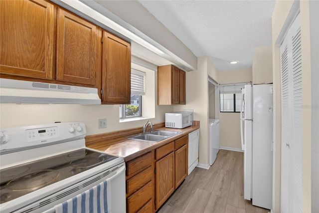 813 BAHIA DEL SOL DRIVE 34, Ruskin, FL 33570