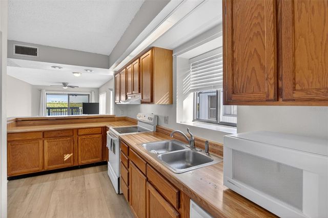 813 BAHIA DEL SOL DRIVE 34, Ruskin, FL 33570