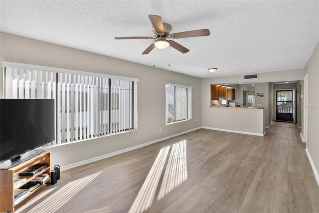 813 BAHIA DEL SOL DRIVE 34, Ruskin, FL 33570