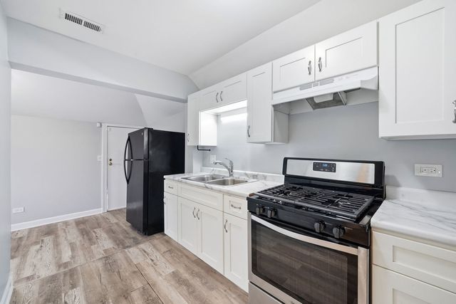 8632 S Sangamon Street, Chicago, IL 60620