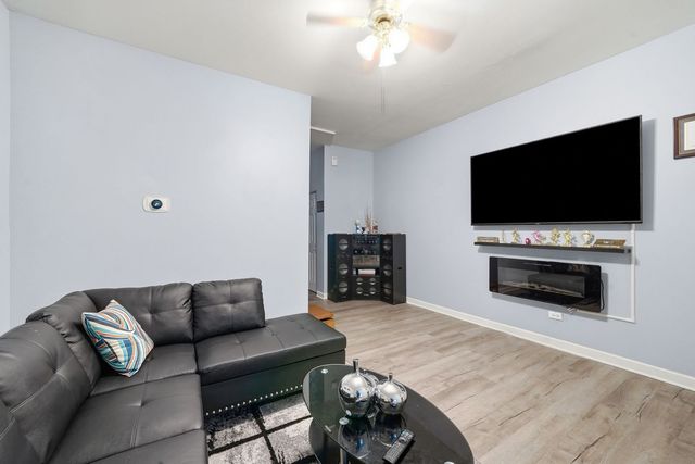 8632 S Sangamon Street, Chicago, IL 60620