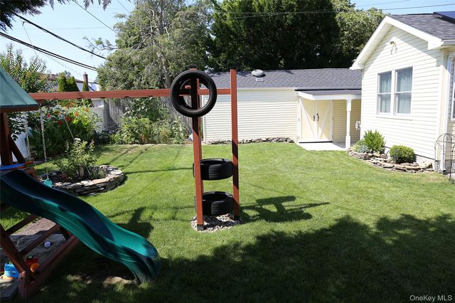 1300 Lakeside Drive, Wantagh, NY 11793