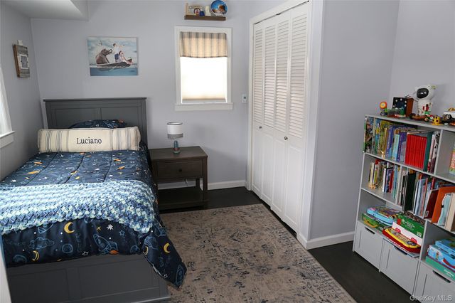 1300 Lakeside Drive, Wantagh, NY 11793