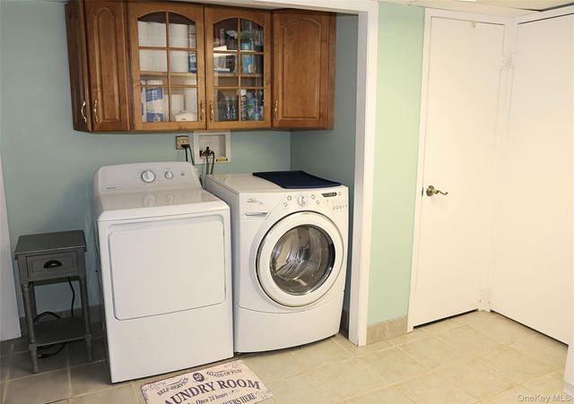 1300 Lakeside Drive, Wantagh, NY 11793