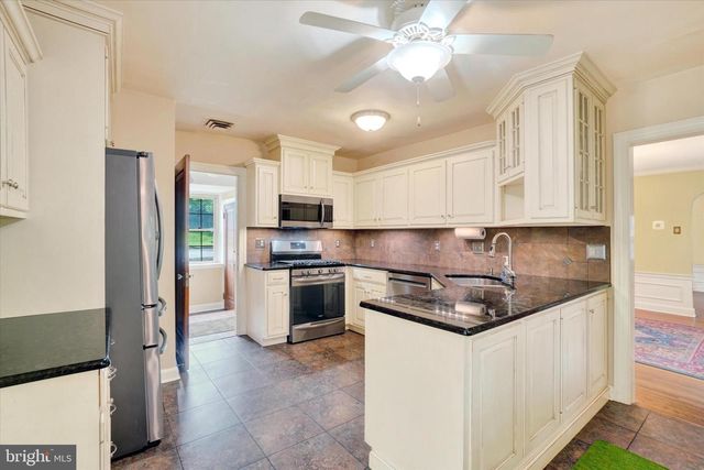 195 PEYTON RD, York, PA 17403
