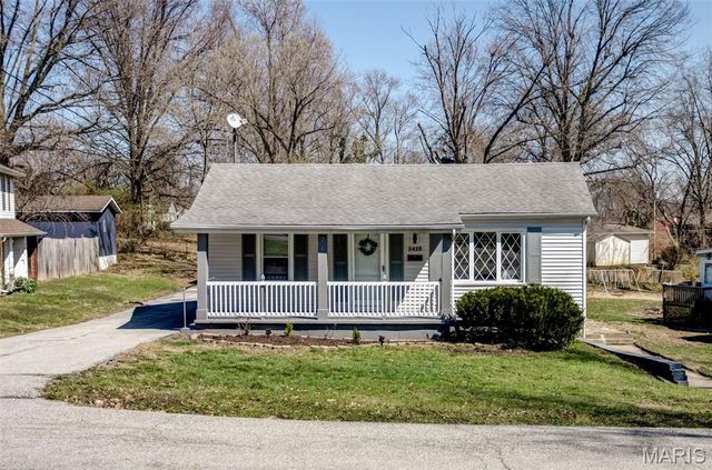 2425 La Salle Drive, Alton, IL 62002