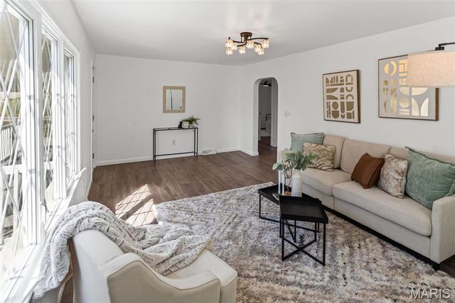 2425 La Salle Drive, Alton, IL 62002