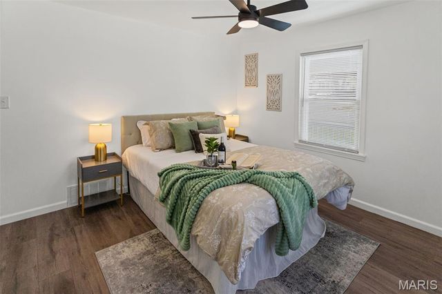 2425 La Salle Drive, Alton, IL 62002