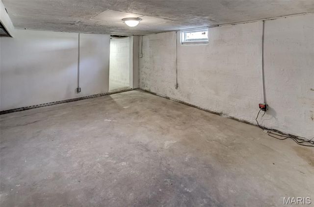 2425 La Salle Drive, Alton, IL 62002