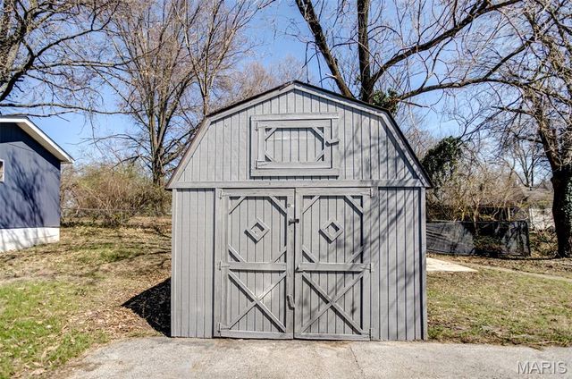 2425 La Salle Drive, Alton, IL 62002