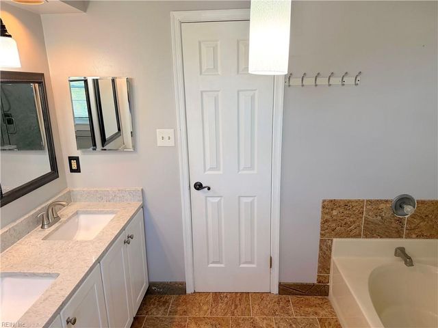 1232 Copper Stone CIR, Chesapeake, VA 23320