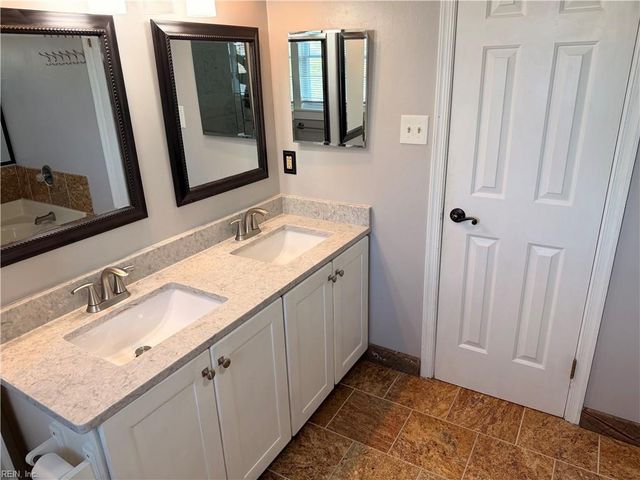 1232 Copper Stone CIR, Chesapeake, VA 23320