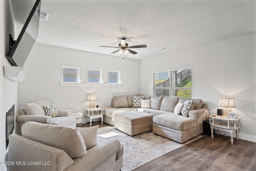 2084 Tulip Drive, Hernando, MS 38632 — photo 4