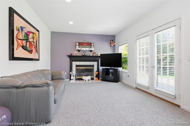 7210 Willow Oak Drive, West Bloomfield, MI 48324