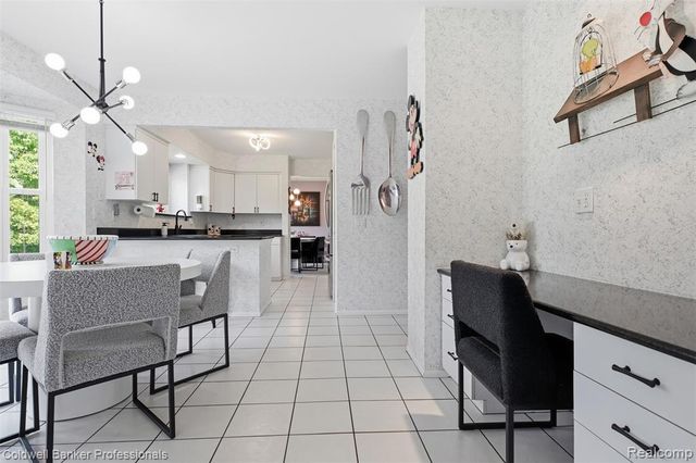 7210 Willow Oak Drive, West Bloomfield, MI 48324