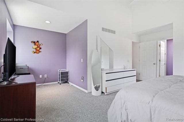 7210 Willow Oak Drive, West Bloomfield, MI 48324