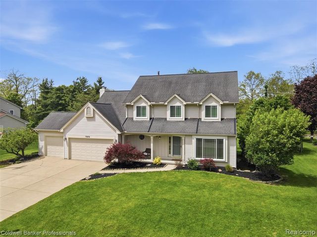 7210 Willow Oak Drive, West Bloomfield, MI 48324