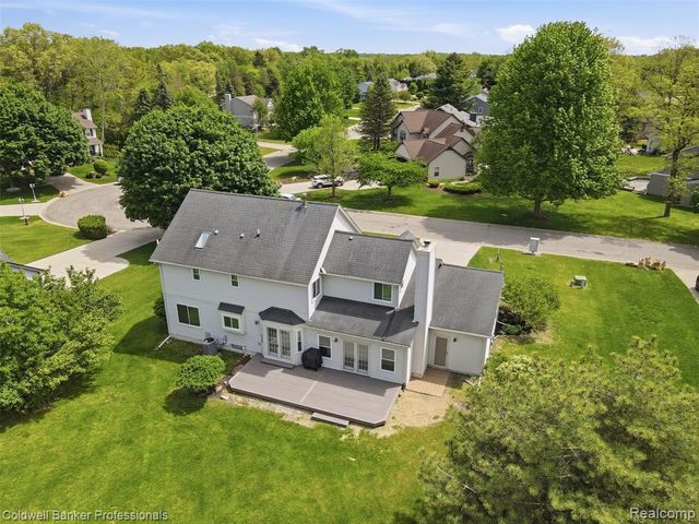 7210 Willow Oak Drive, West Bloomfield, MI 48324