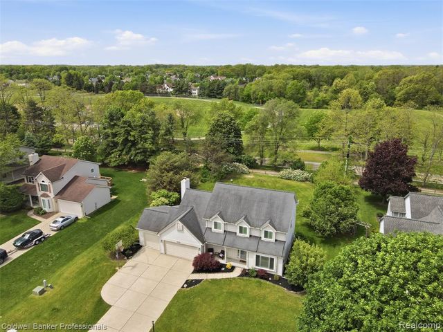 7210 Willow Oak Drive, West Bloomfield, MI 48324