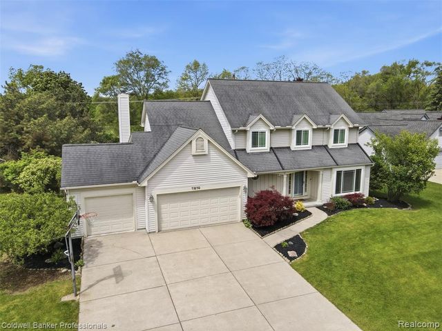 7210 Willow Oak Drive, West Bloomfield, MI 48324