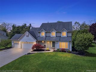 7210 Willow Oak Drive, West Bloomfield, MI 48324