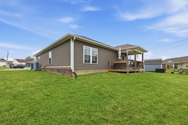2017 Lucille Rt Court, Lawrenceburg, KY 40342