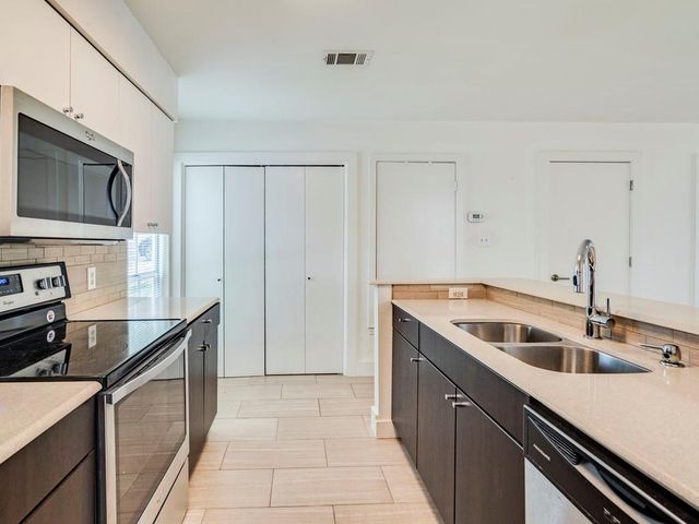 6901 Old Quarry LN, Austin, TX 78731