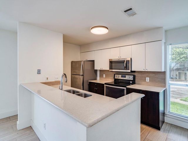 6901 Old Quarry LN, Austin, TX 78731