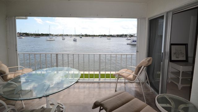 1051 SUGAR SANDS Boulevard 257, Singer Island, FL 33404