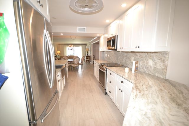1051 SUGAR SANDS Boulevard 257, Singer Island, FL 33404
